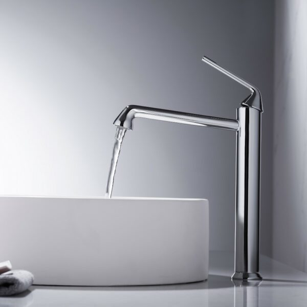 13 2 Grifo alto para lavabo